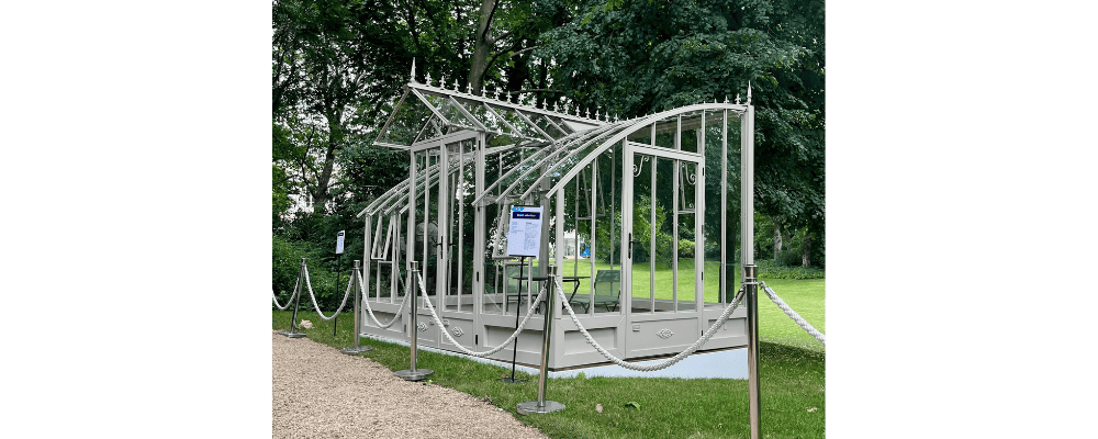 Serre Mirabeau LAMS exposée dans les jardins du Palais de l'Élysée